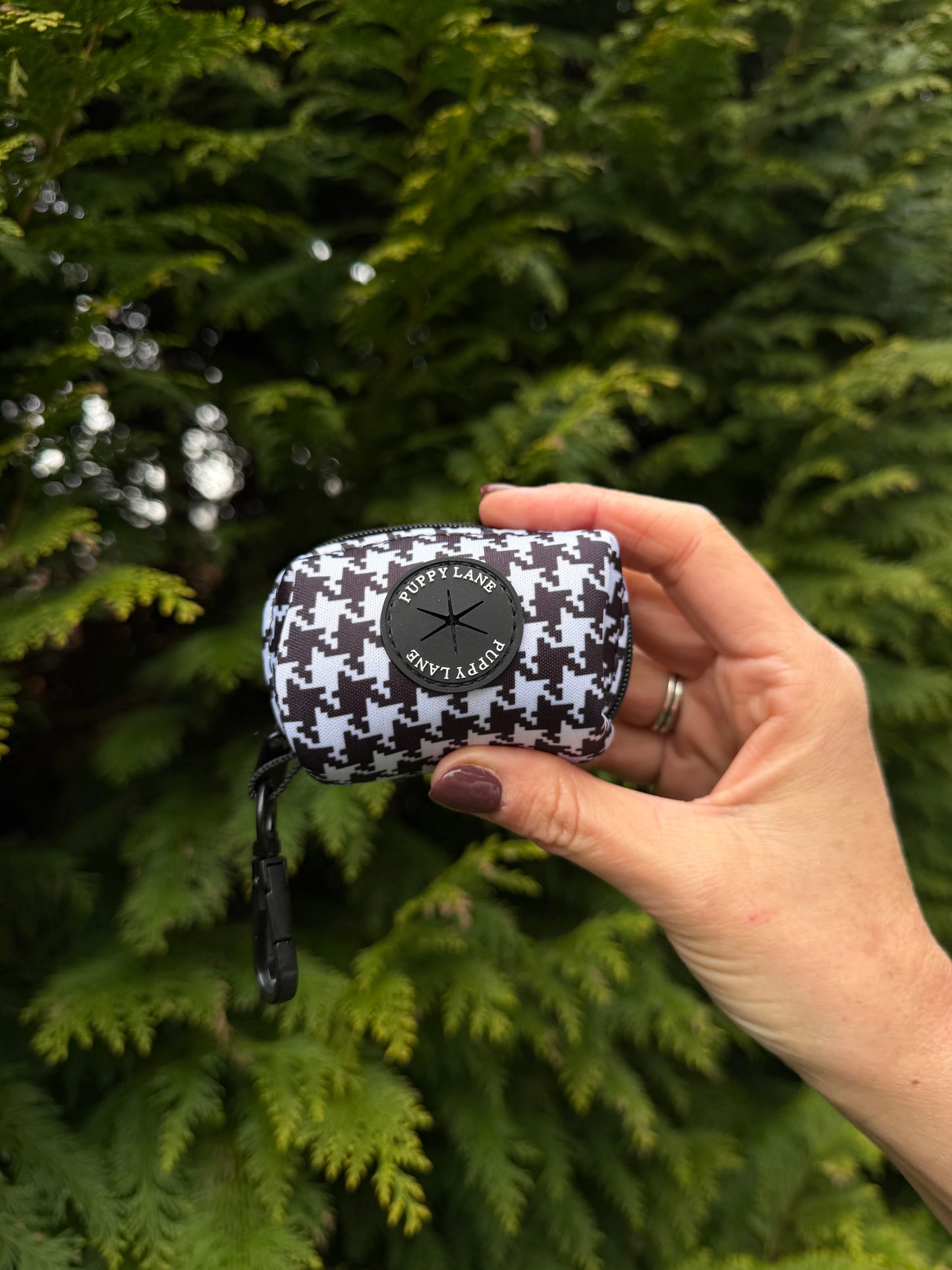 Houndstooth - Black and White Poop Bag Holder